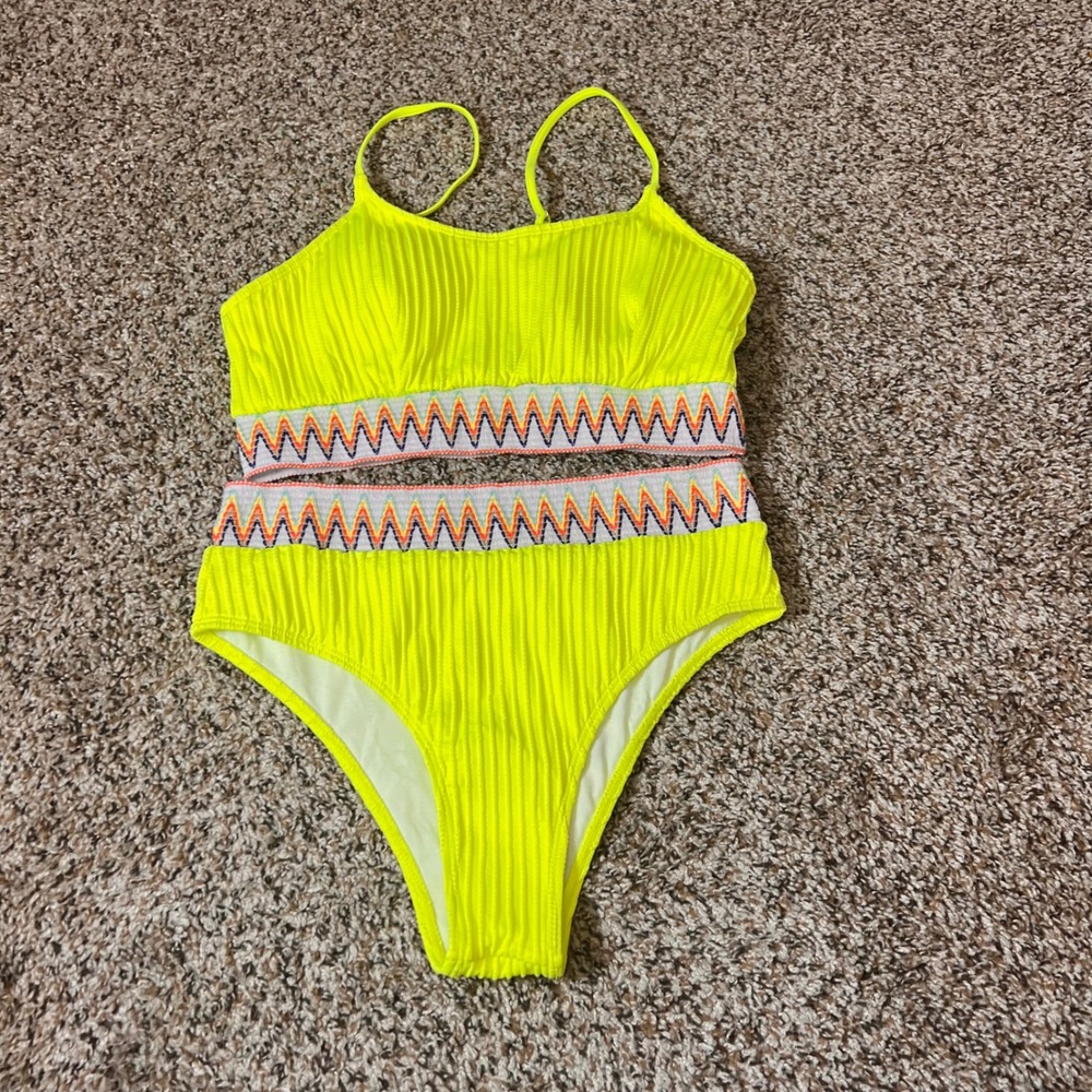 Neon Yellow Swimsuit Medium‎ Two Piece High Waist Cut Out Chevron Textured